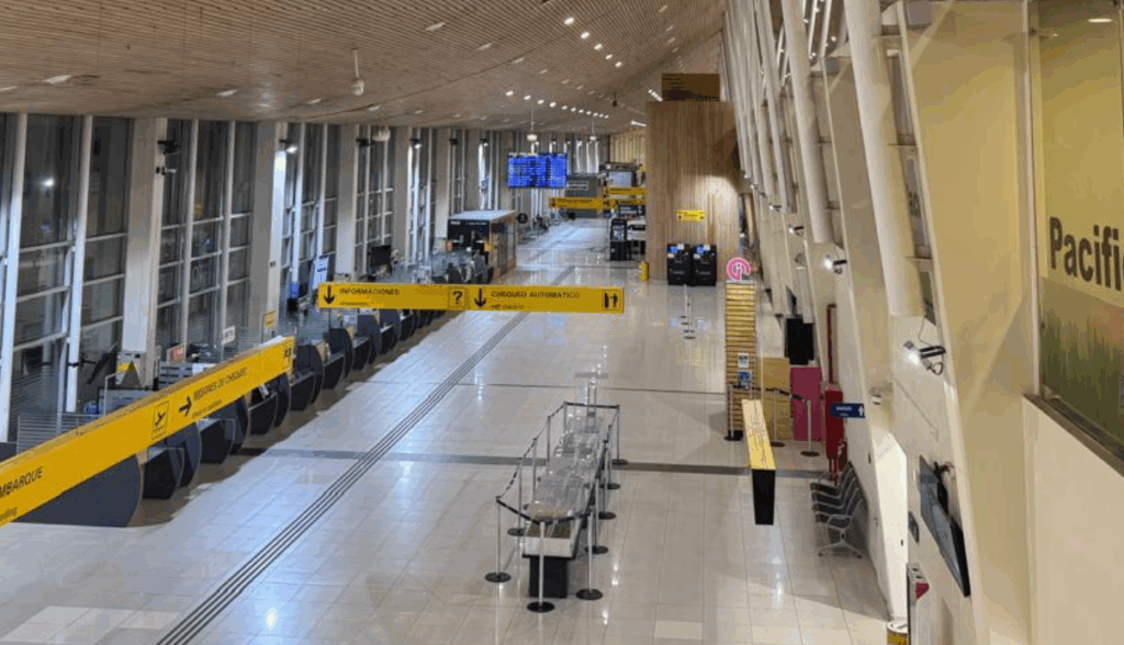 aeropuerto puerto montt pmc